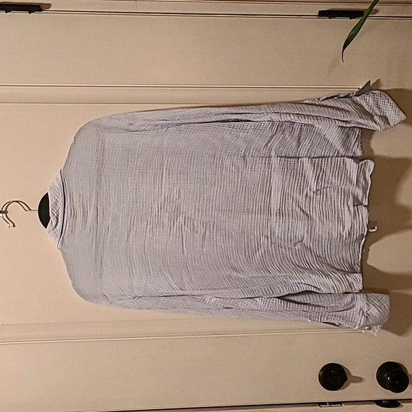 Top - Picture 2 of 4